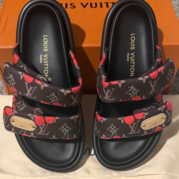 Shoes - 🍒Fashion Brown and Cherry Pool Pillow Flat Comfort Mule🍒